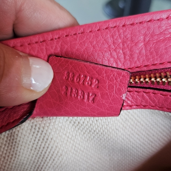 Gucci Soho Chain Crossbody Bag in Rare Hot Pink Leather - Picture 4 of 10